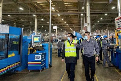 赴企調研攻堅克難 省市領導到訪凱斯紐荷蘭哈爾濱制造基地，聚焦市場調研與發展